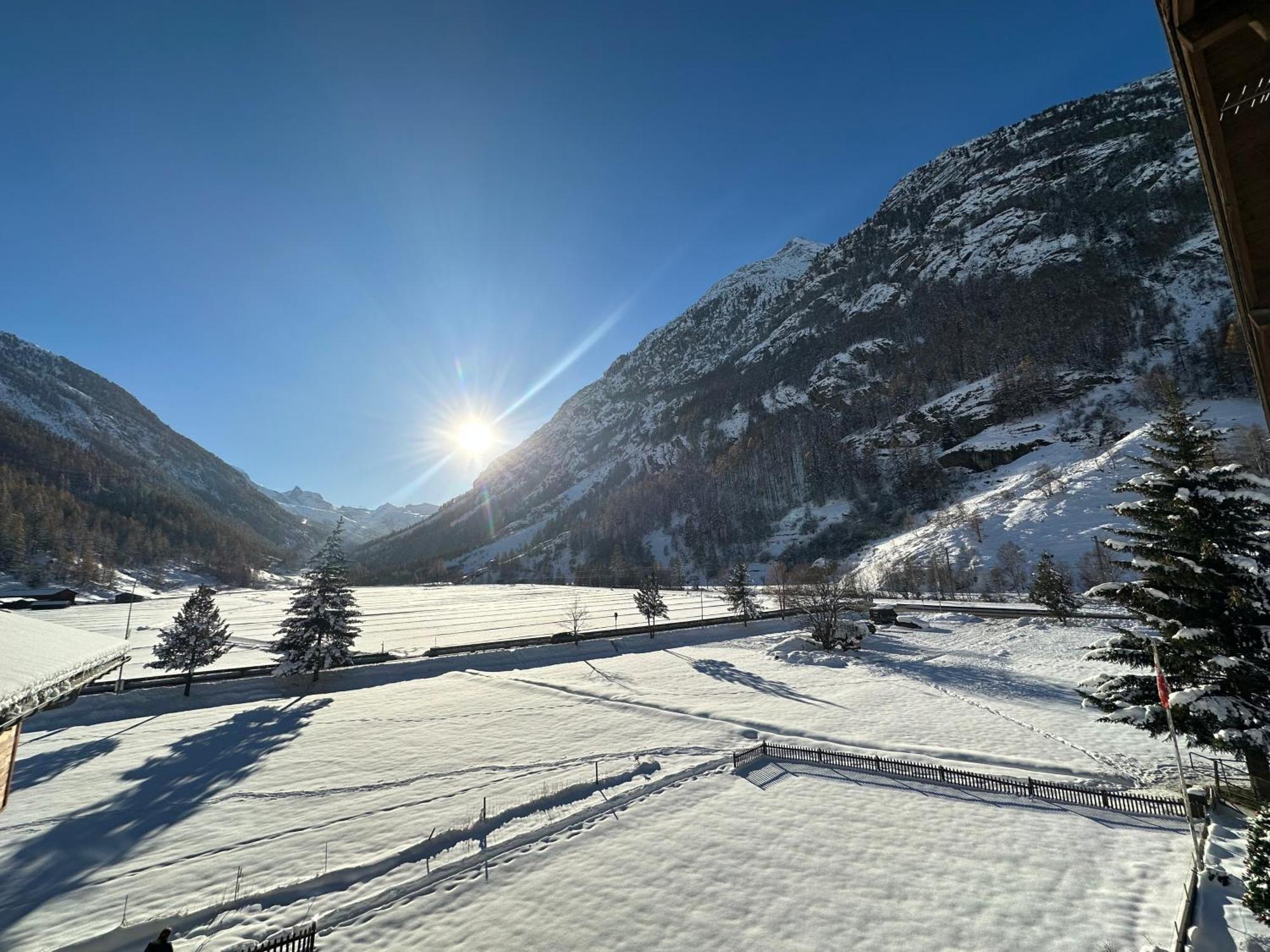 Täsch Pure Comfort! Entire Apartment With Abundant Space Near Zermatt With Parking! מראה חיצוני תמונה